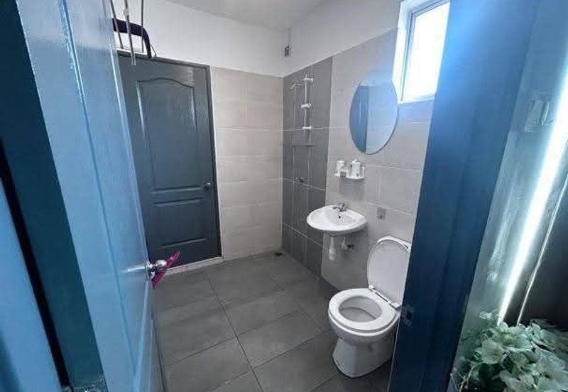 Ipoh klebang pine park renovated double storey house for rent