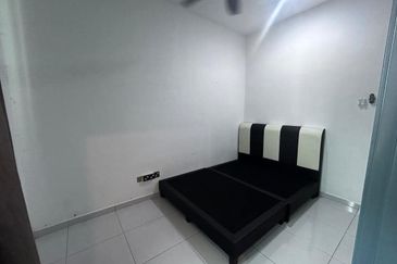 Ipoh klebang pine park renovated double storey house for rent