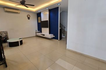 Ipoh botani palma  partial furnished double storey semi-d house for sale