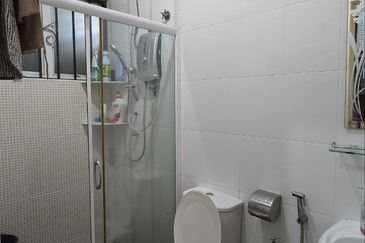 Ipoh botani palma  partial furnished double storey semi-d house for sale