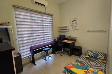Ipoh botani palma  partial furnished double storey semi-d house for sale