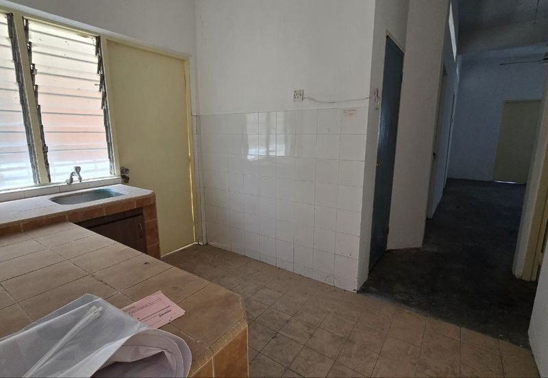 Panorama Lapangan Perdana Flat