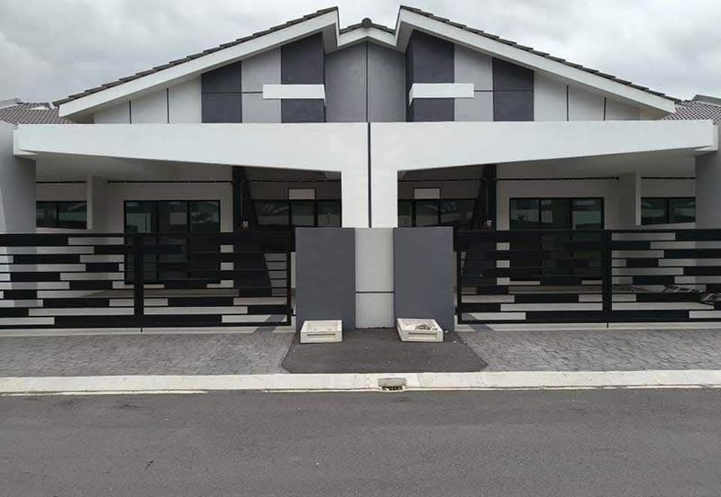 Ipoh jln kl kangsar gunung lang partial furnished single sty house for rent