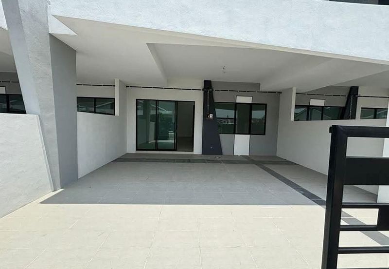 Ipoh jln kl kangsar gunung lang partial furnished single sty house for rent