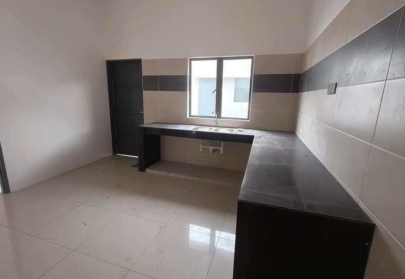 Ipoh jln kl kangsar gunung lang partial furnished single sty house for rent