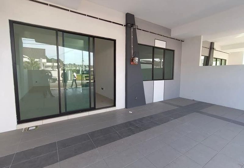 Ipoh jln kl kangsar gunung lang partial furnished single sty house for rent