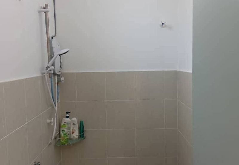 Ipoh meru chepor double storey inter corner house for rent