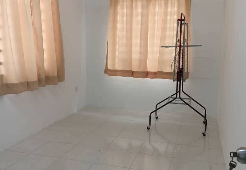 Ipoh meru chepor double storey inter corner house for rent