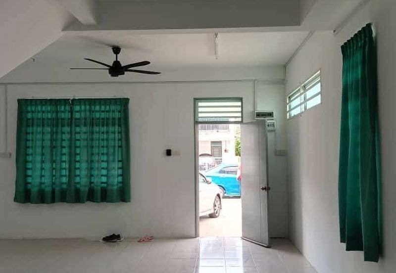 Ipoh meru chepor double storey inter corner house for rent