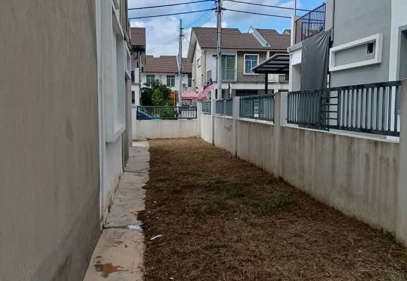 Ipoh meru chepor double storey inter corner house for rent