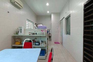 Ipoh lahat super big renovated extended double storey corner house for sale