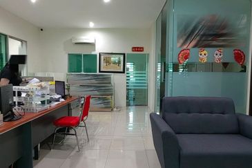 Ipoh lahat super big renovated extended double storey corner house for sale