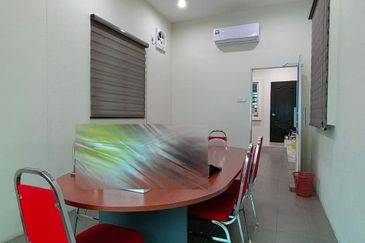 Ipoh lahat super big renovated extended double storey corner house for sale