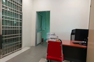 Ipoh lahat super big renovated extended double storey corner house for sale