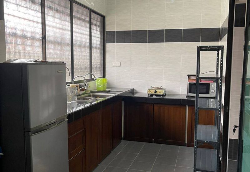 Ipoh first garden partial furnished single storey house for rent