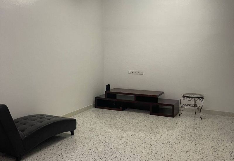 Ipoh first garden partial furnished single storey house for rent