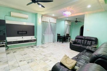 Ipoh klebang restu partial furnished 2 sty inter corner house for rent