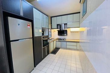 Ipoh klebang restu partial furnished 2 sty inter corner house for rent