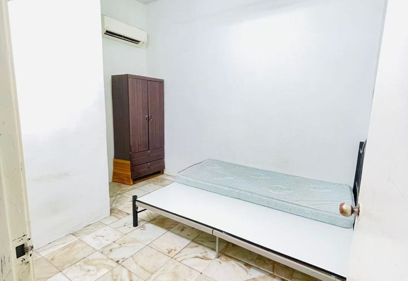 Ipoh klebang restu partial furnished 2 sty inter corner house for rent