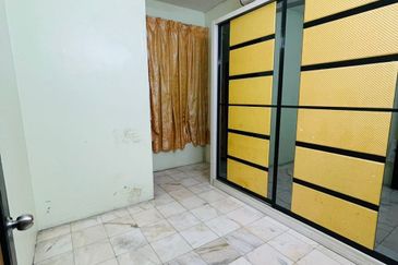Ipoh klebang restu partial furnished 2 sty inter corner house for rent