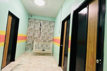 Ipoh klebang restu partial furnished 2 sty inter corner house for rent