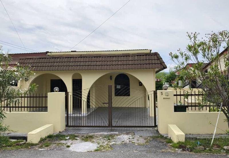 Ipoh lim garden single storey semi-d house for rent