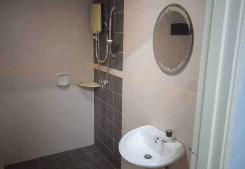 Ipoh bercham kiara fully furnished 3 rooms condo for rent