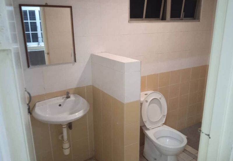 Ipoh bercham kiara fully furnished 3 rooms condo for rent