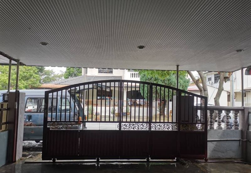 Ipoh pengkalan ria partial furnished double storey house for rent