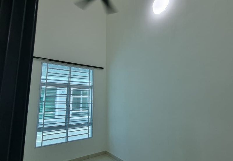 Ipoh pengkalan permai partial furnished single storey house for rent