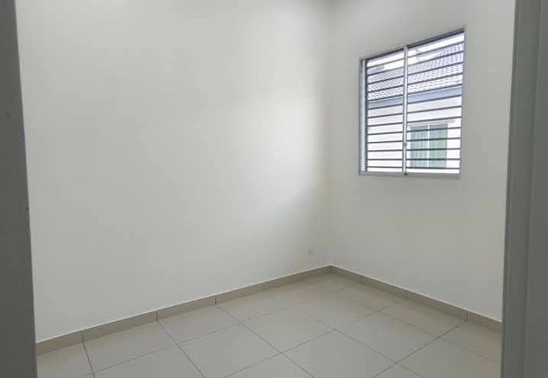 Ipoh klebang sierra partial furnished facing empty land 1 sty house for rent