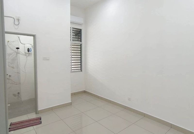 Ipoh klebang sierra partial furnished facing empty land 1 sty house for rent