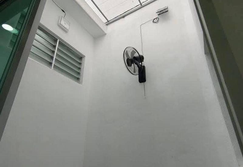 Ipoh klebang sierra partial furnished facing empty land 1 sty house for rent