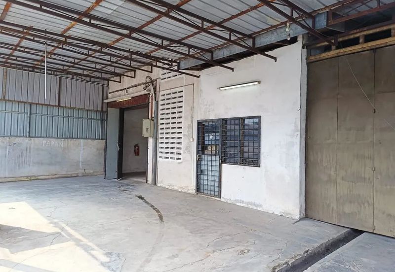 Ipoh pengkalan 1 super big fully covered semi-d factory for rent