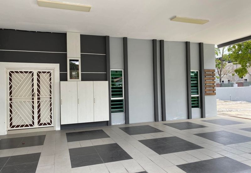 Ipoh tasek square partial furnished  2sty semi-d corner house for rent