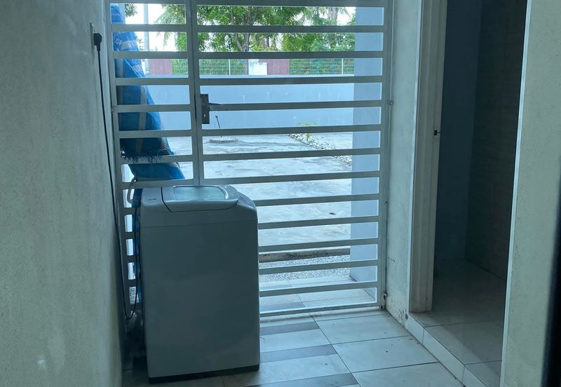 Ipoh tasek square partial furnished  2sty semi-d corner house for rent