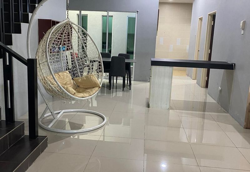 Ipoh tasek square partial furnished  2sty semi-d corner house for rent