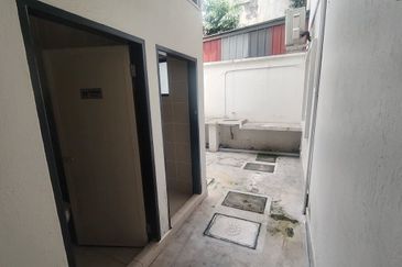 Ipoh pasir puteh hoover renovated  ground floor shoplot for rent