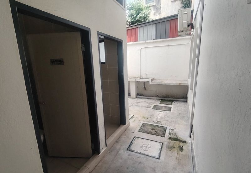 Ipoh pasir puteh hoover renovated  ground floor shoplot for rent