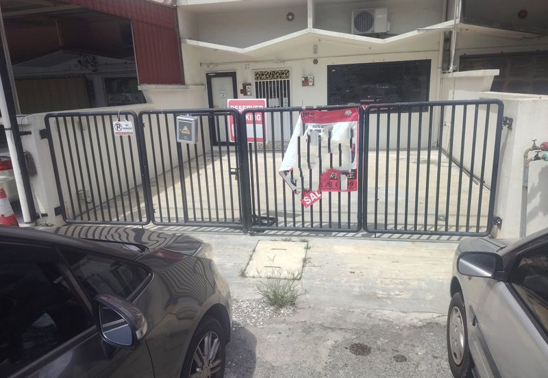 Ipoh pasir puteh hoover renovated  ground floor shoplot for rent