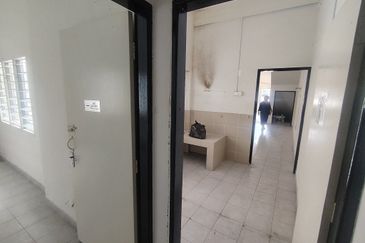 Ipoh pasir puteh hoover renovated  ground floor shoplot for rent