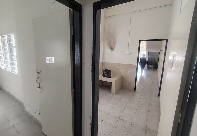 Ipoh pasir puteh hoover renovated  ground floor shoplot for rent