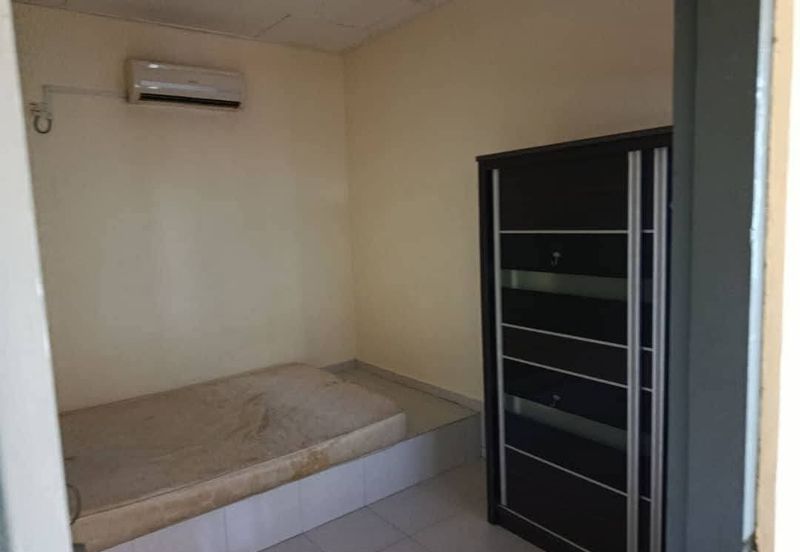 Ipoh gunung rapat Ipoh jaya fully furnished 2sty inter corner house for rent