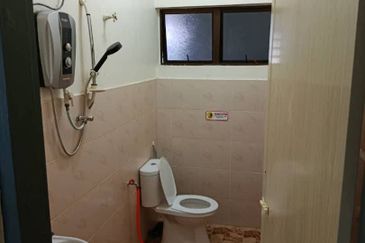 Ipoh gunung rapat Ipoh jaya fully furnished 2sty inter corner house for rent