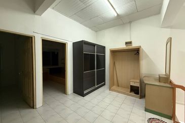 Ipoh bercham fully furnished renovated double storey house for rent