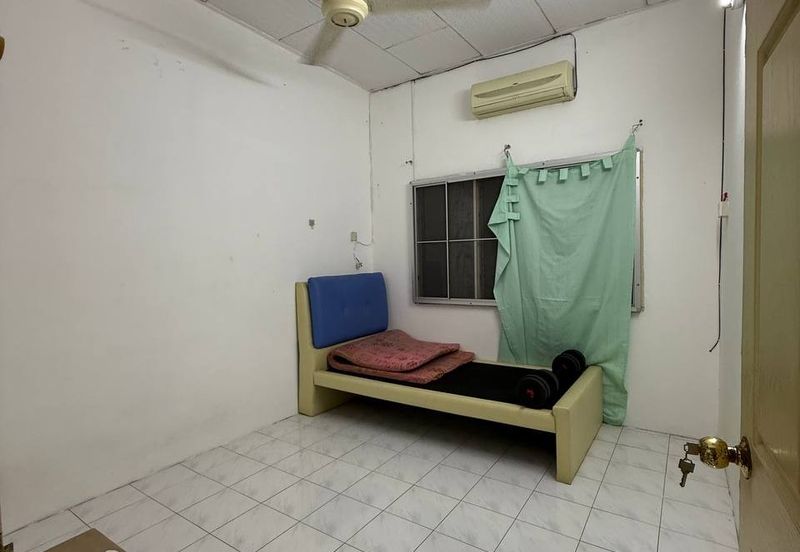 Ipoh bercham fully furnished renovated double storey house for rent