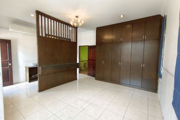 Ipoh pengkalan indah renovated 2 storey semi-d house for rent