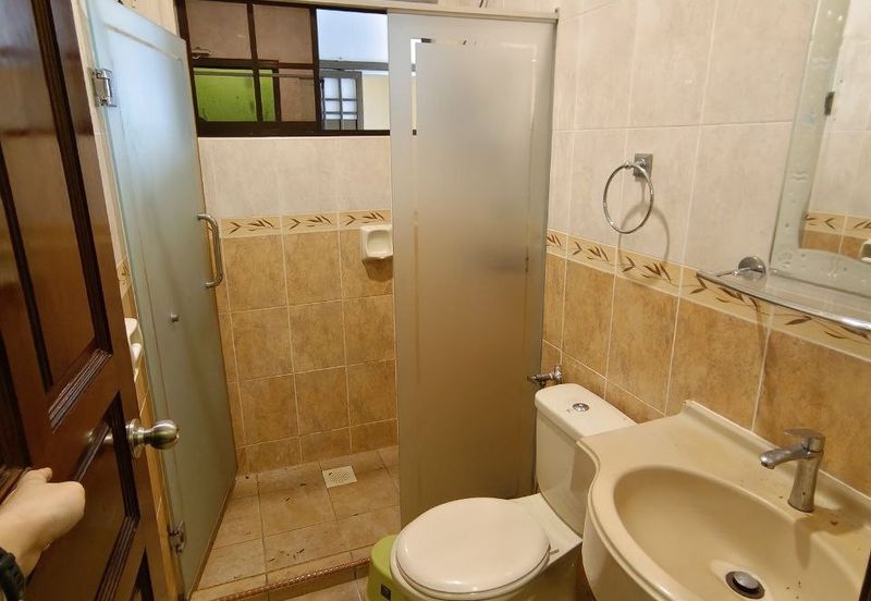 Ipoh pengkalan indah renovated 2 storey semi-d house for rent