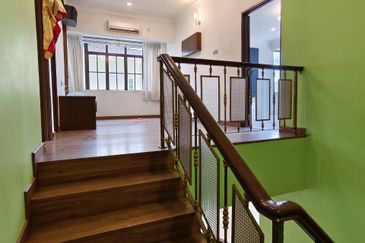 Ipoh pengkalan indah renovated 2 storey semi-d house for rent