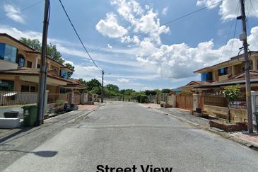 Ipoh pengkalan indah renovated 2 storey semi-d house for rent